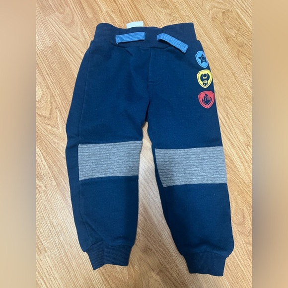 Chase Paw Patrol Blue and Gray Jogger Set with Patches(Size 3T) - Picture 4 of 5